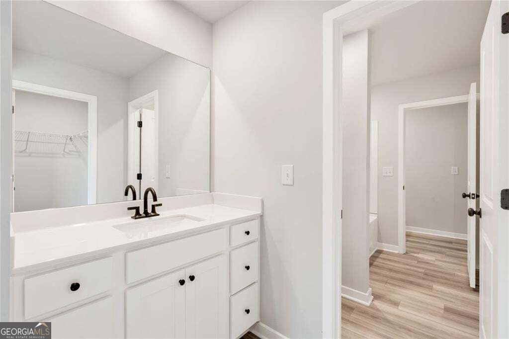 405 Amberleaf Cove Property Photo 22