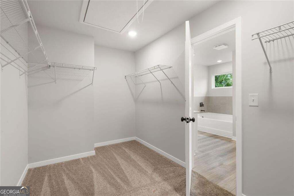 405 Amberleaf Cove Property Photo 26