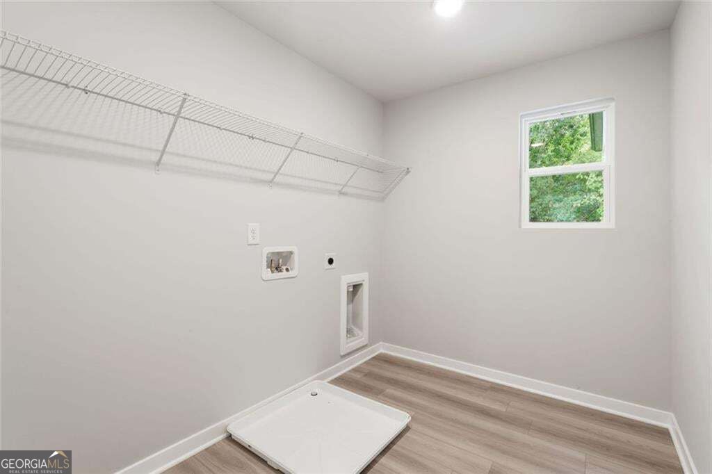 405 Amberleaf Cove Property Photo 27