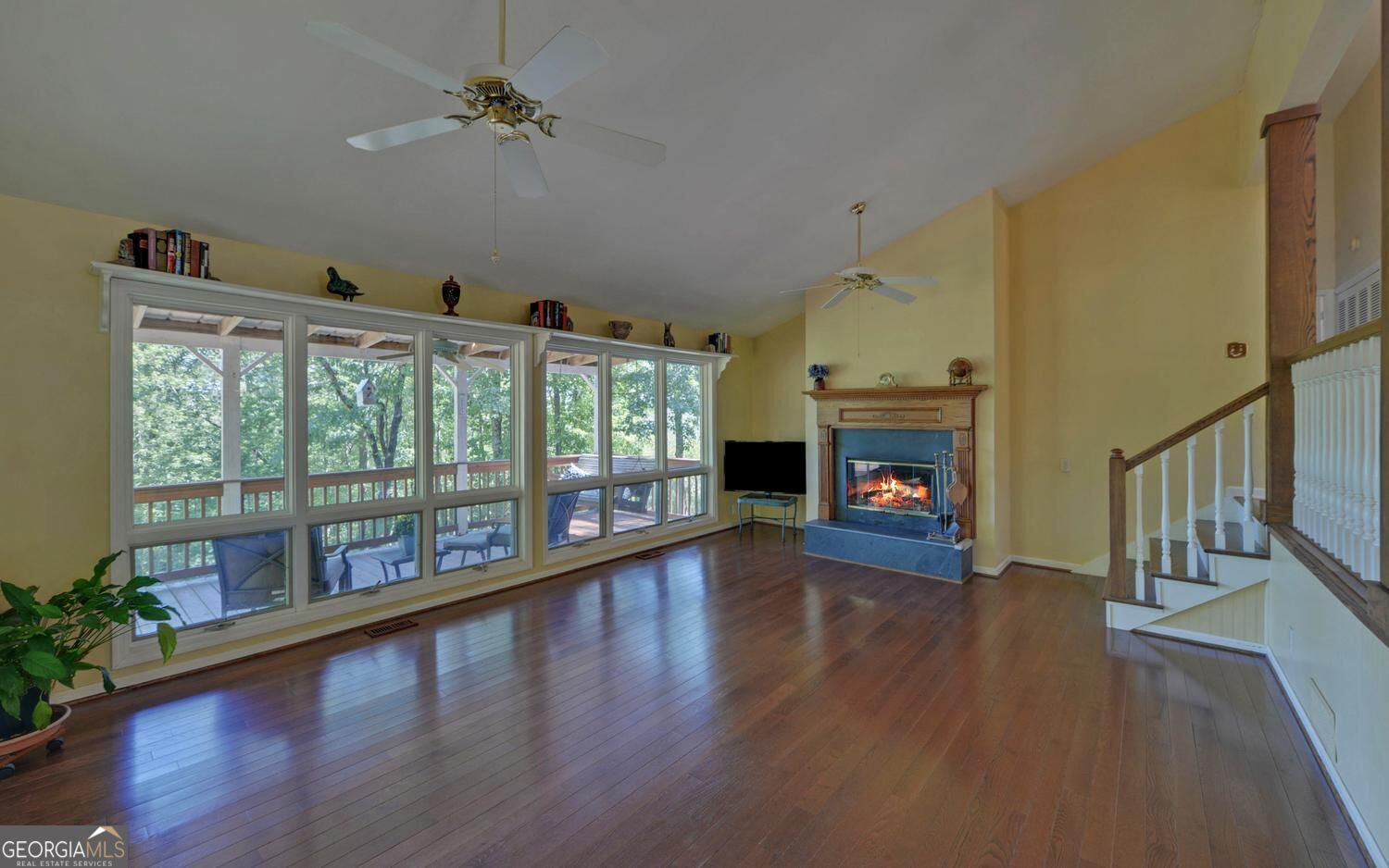 447 Emerald Ridge Property Photo 4