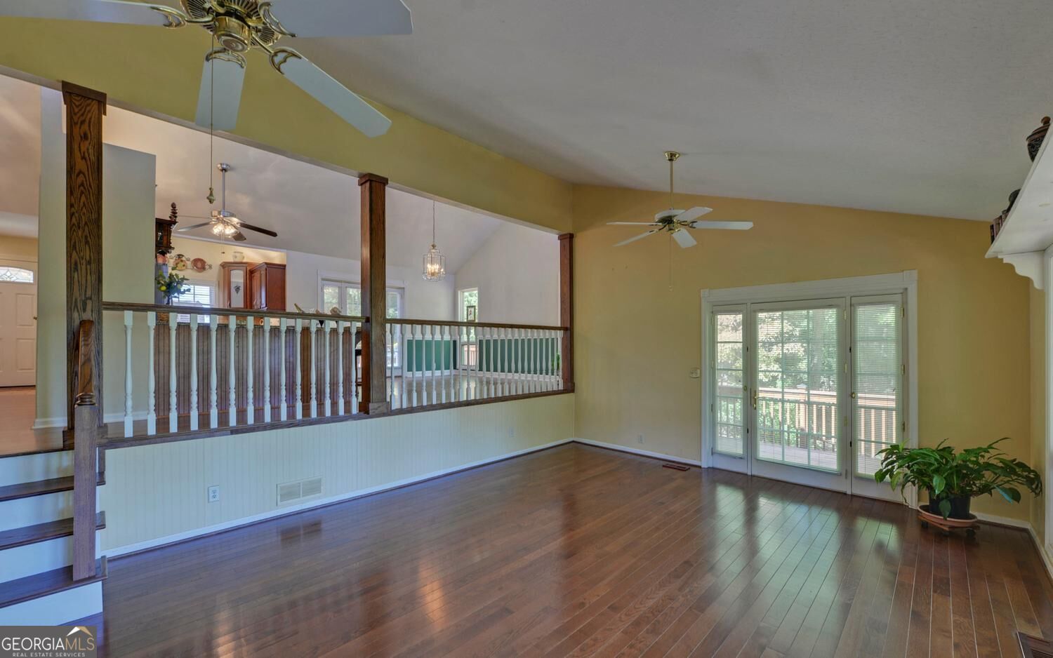 447 Emerald Ridge Property Photo 9