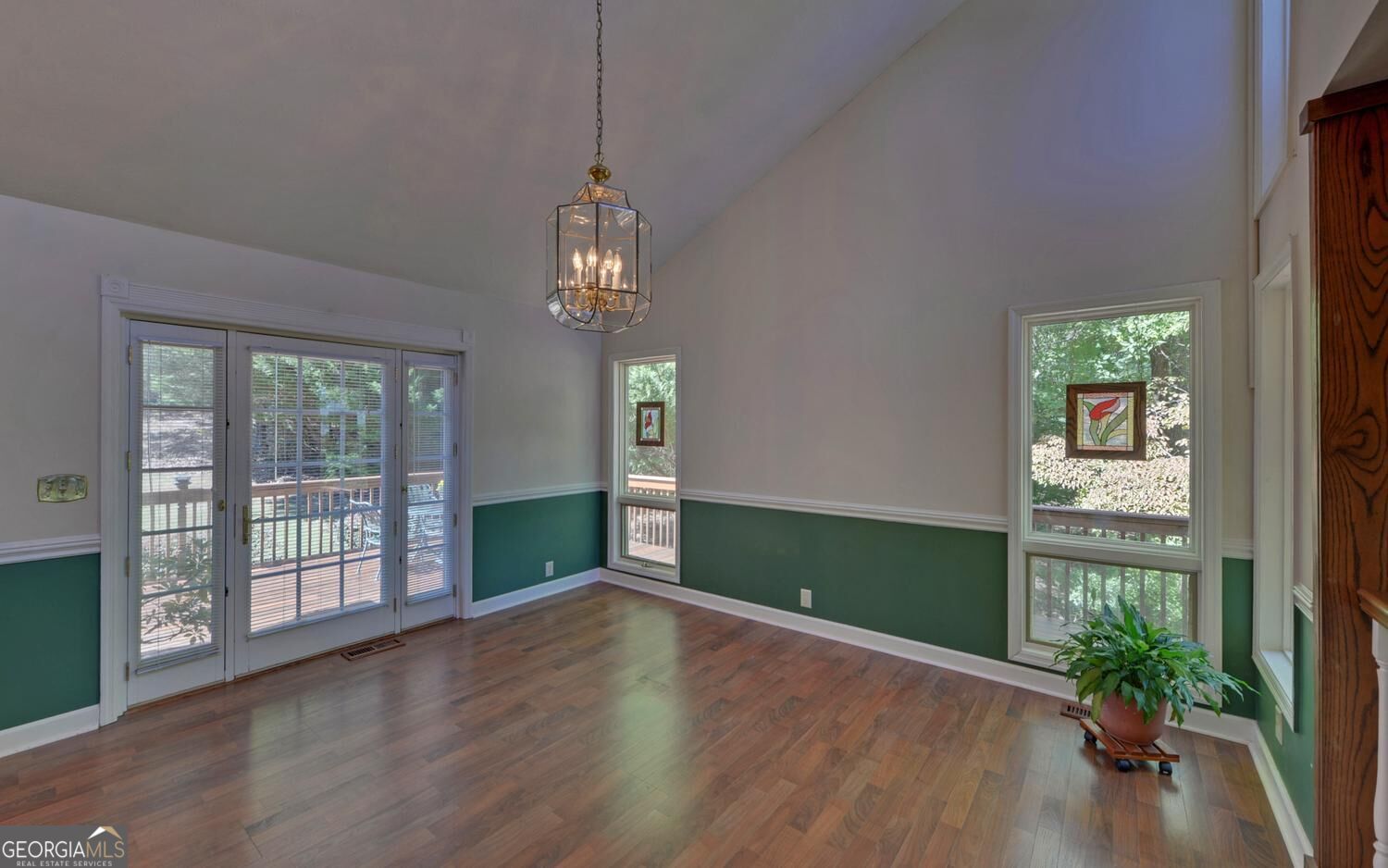 447 Emerald Ridge Property Photo 17