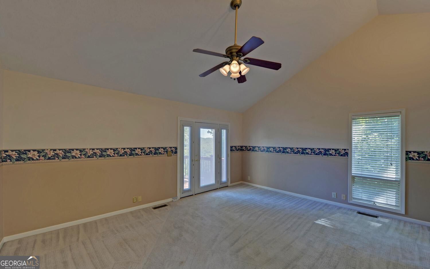 447 Emerald Ridge Property Photo 22