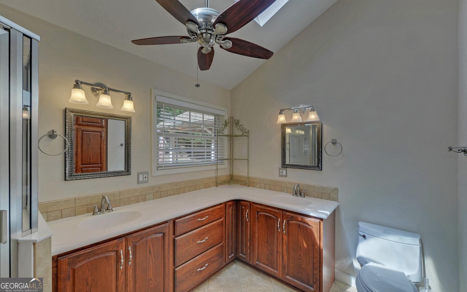 447 Emerald Ridge Property Photo 23