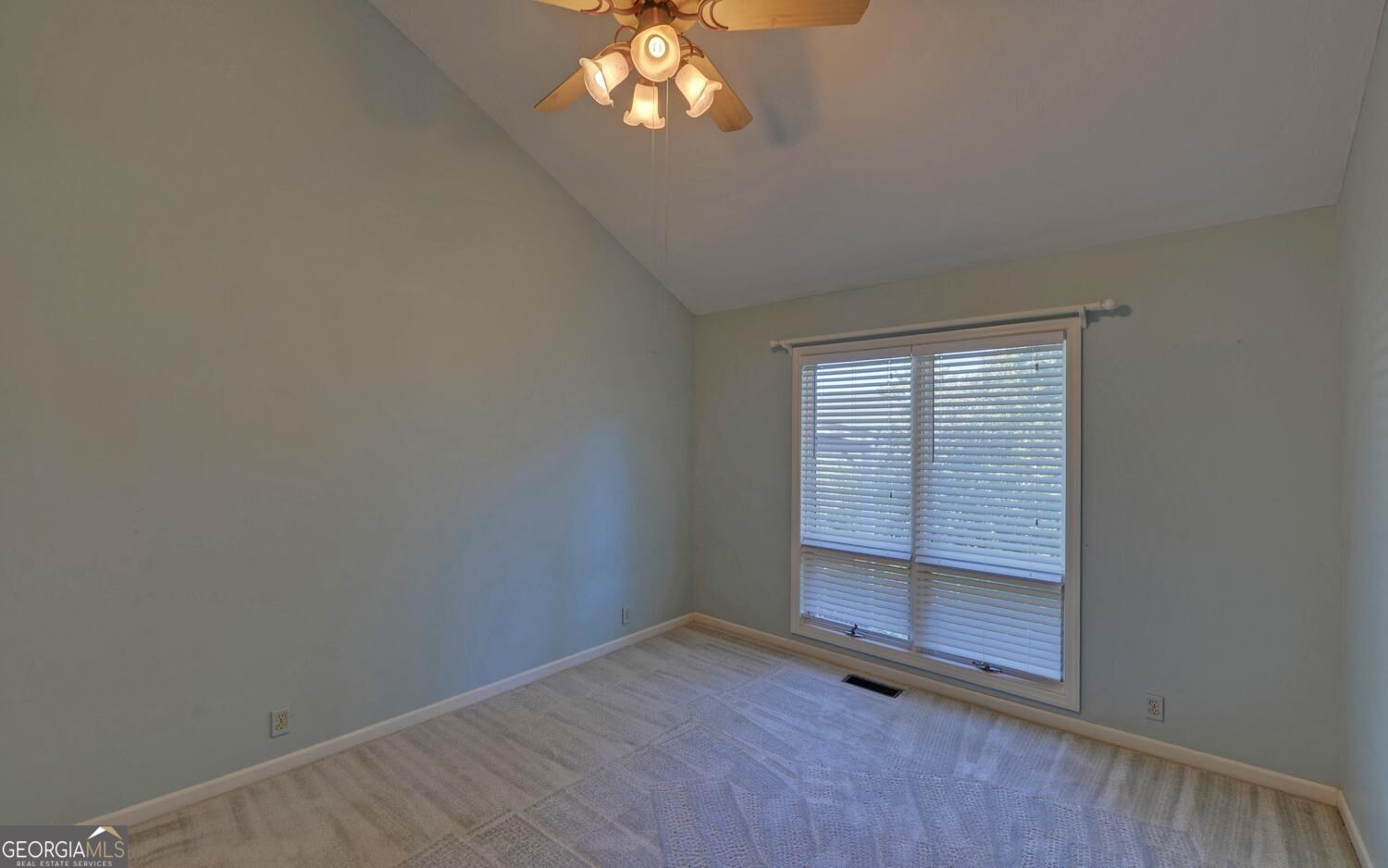 447 Emerald Ridge Property Photo 29