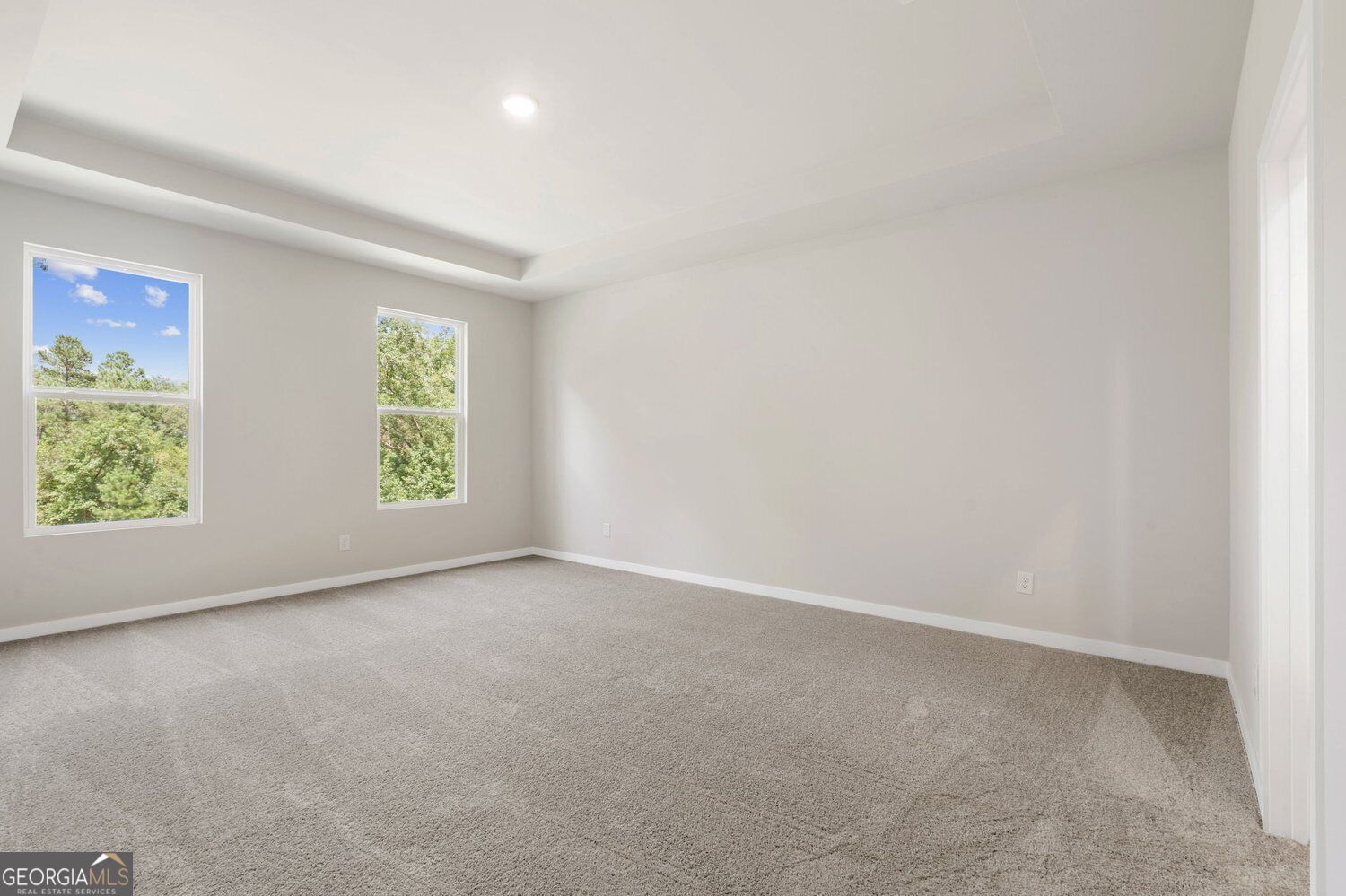 401 Amberleaf Cove Property Photo 13