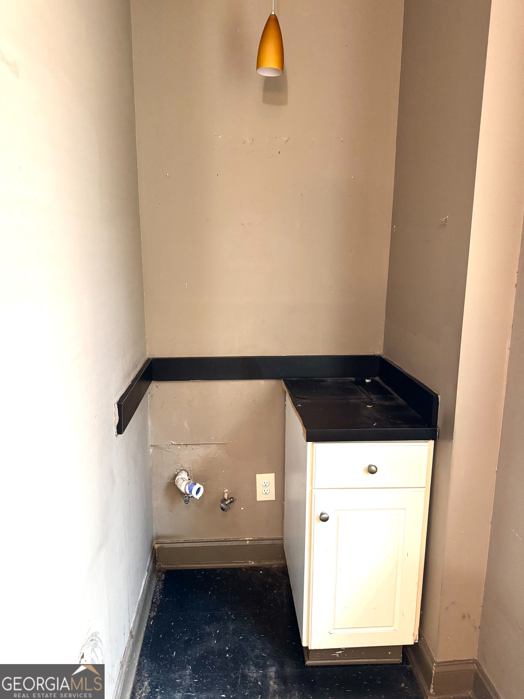 31 Market Square Road # B Property Photo 8