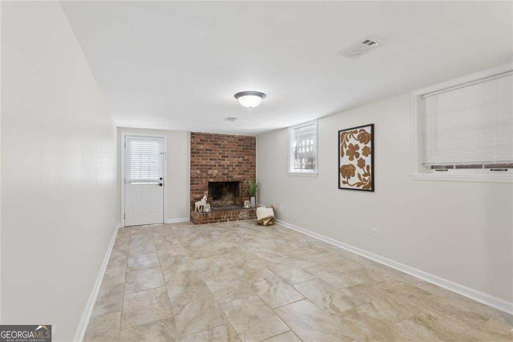 3060 Greenwood Trail Se Property Photo 7