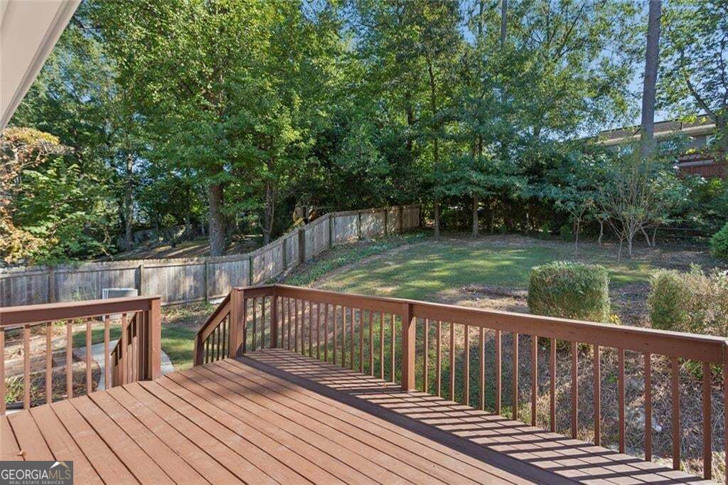 3060 Greenwood Trail Se Property Photo 9