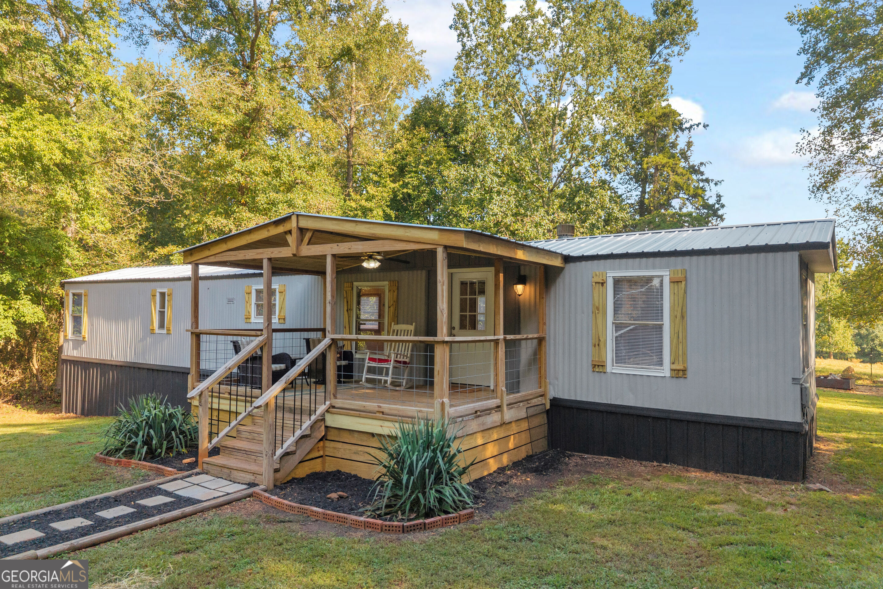 367 Griffin Road Property Photo 2