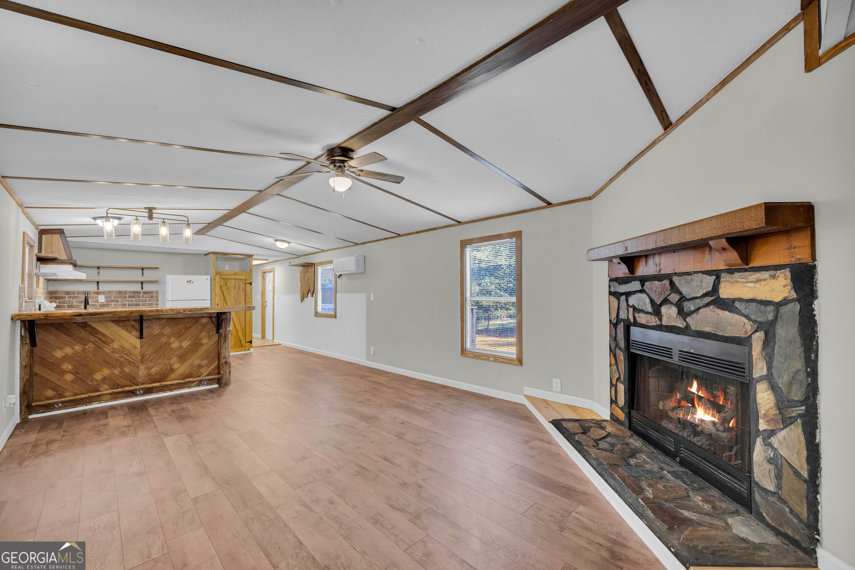 367 Griffin Road Property Photo 6