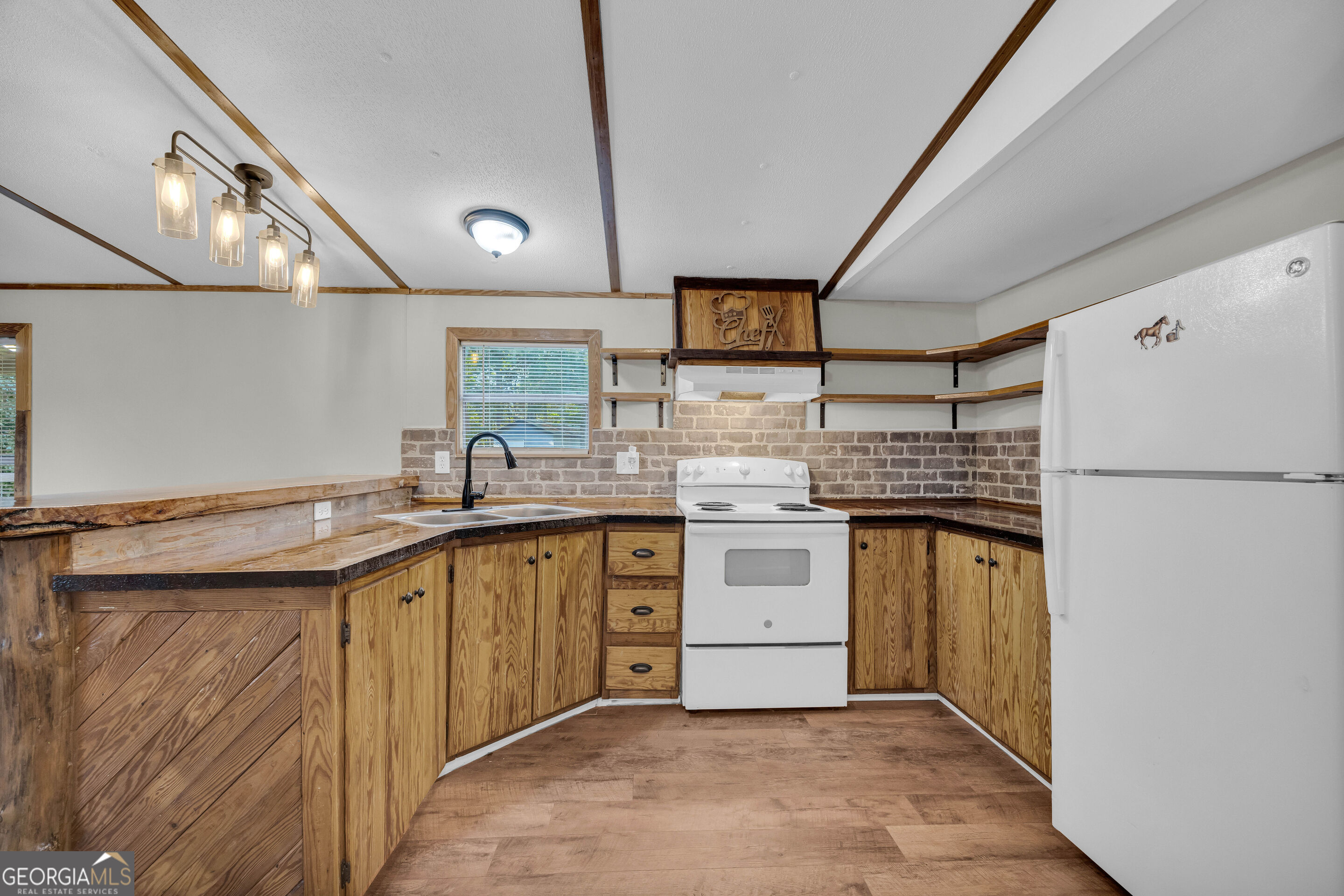 367 Griffin Road Property Photo 7