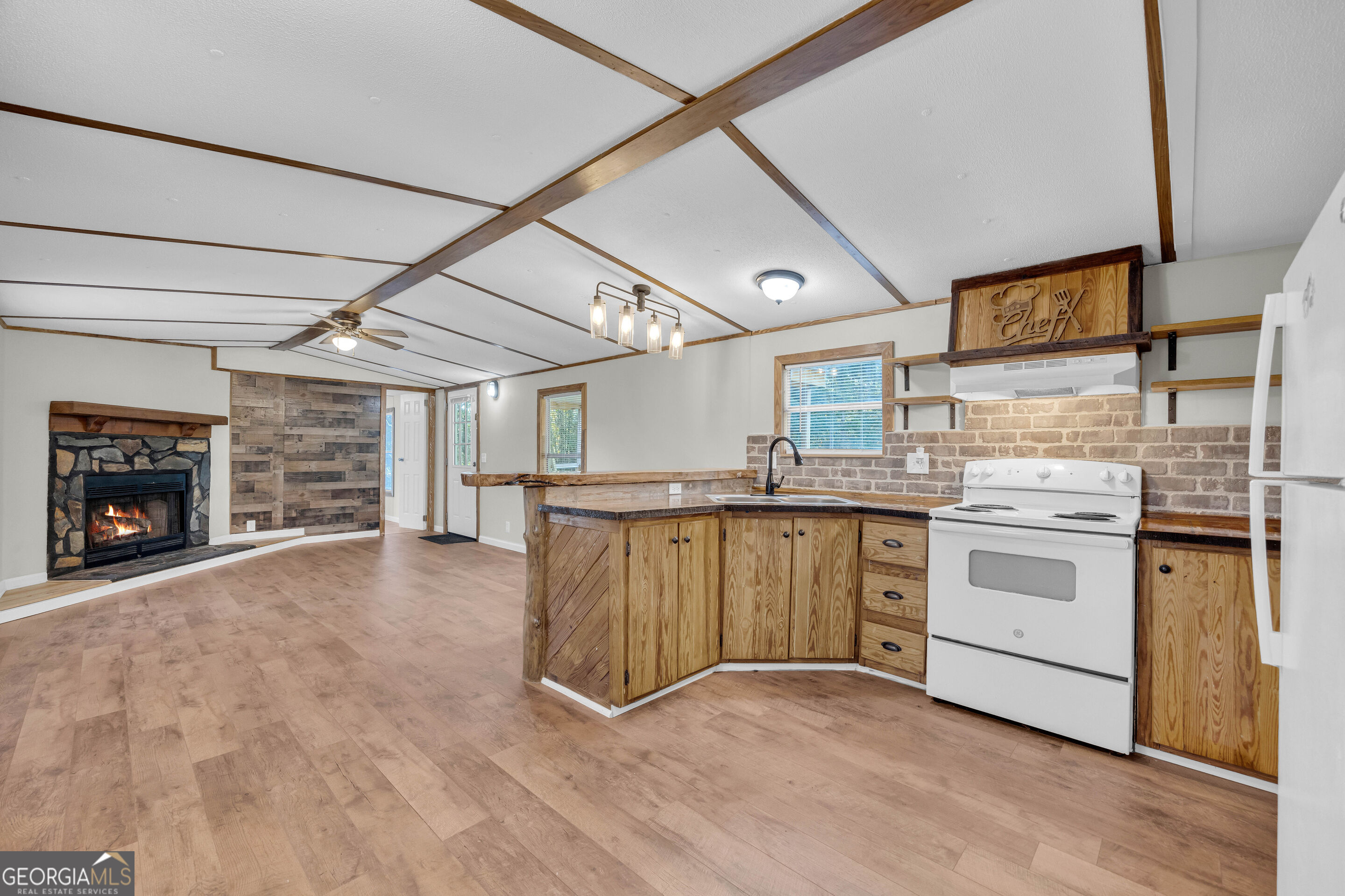 367 Griffin Road Property Photo 8