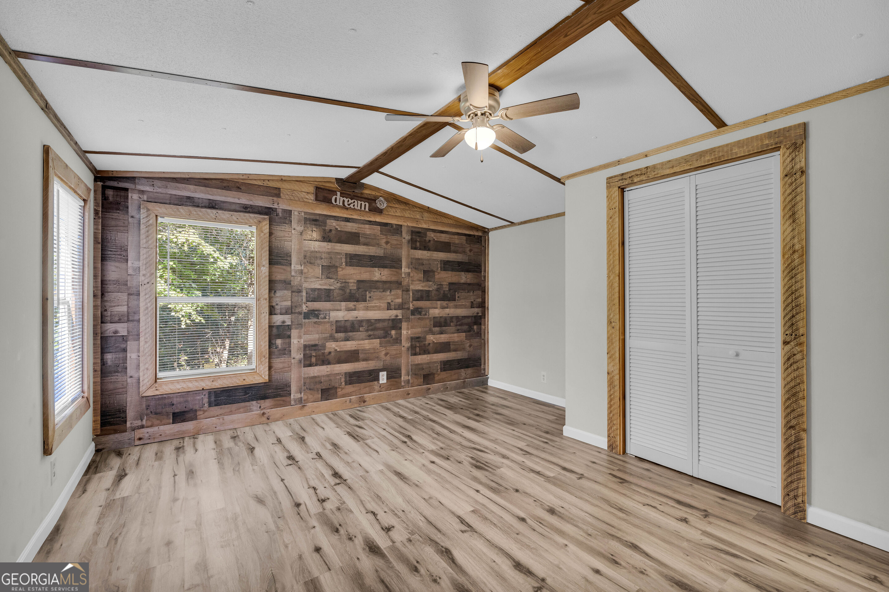 367 Griffin Road Property Photo 11