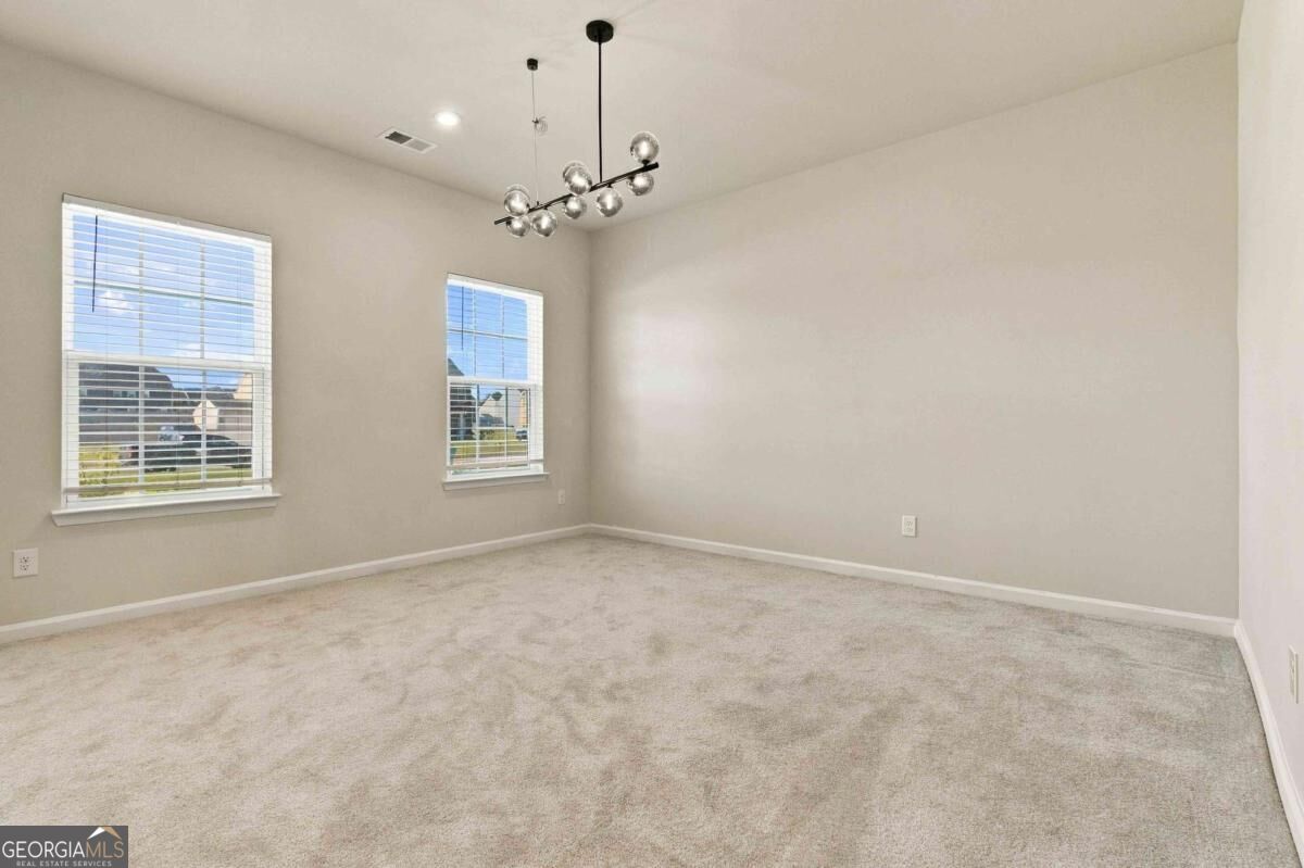 140 Marchmont Drive Property Photo 9