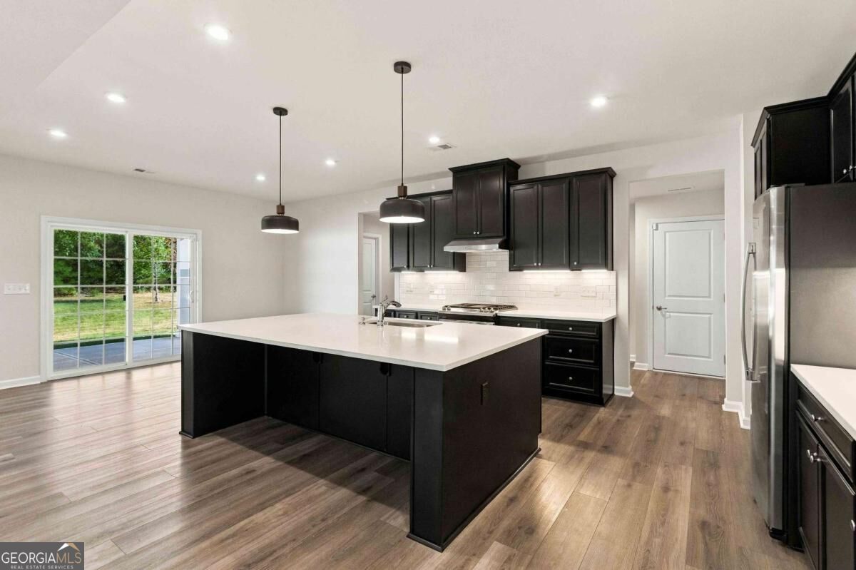140 Marchmont Drive Property Photo 12
