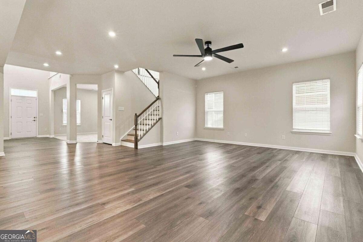 140 Marchmont Drive Property Photo 16