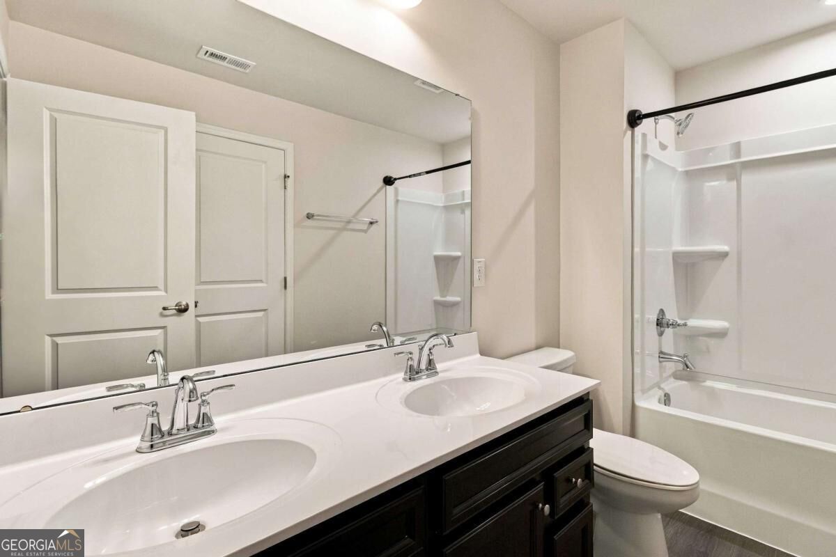 140 Marchmont Drive Property Photo 33