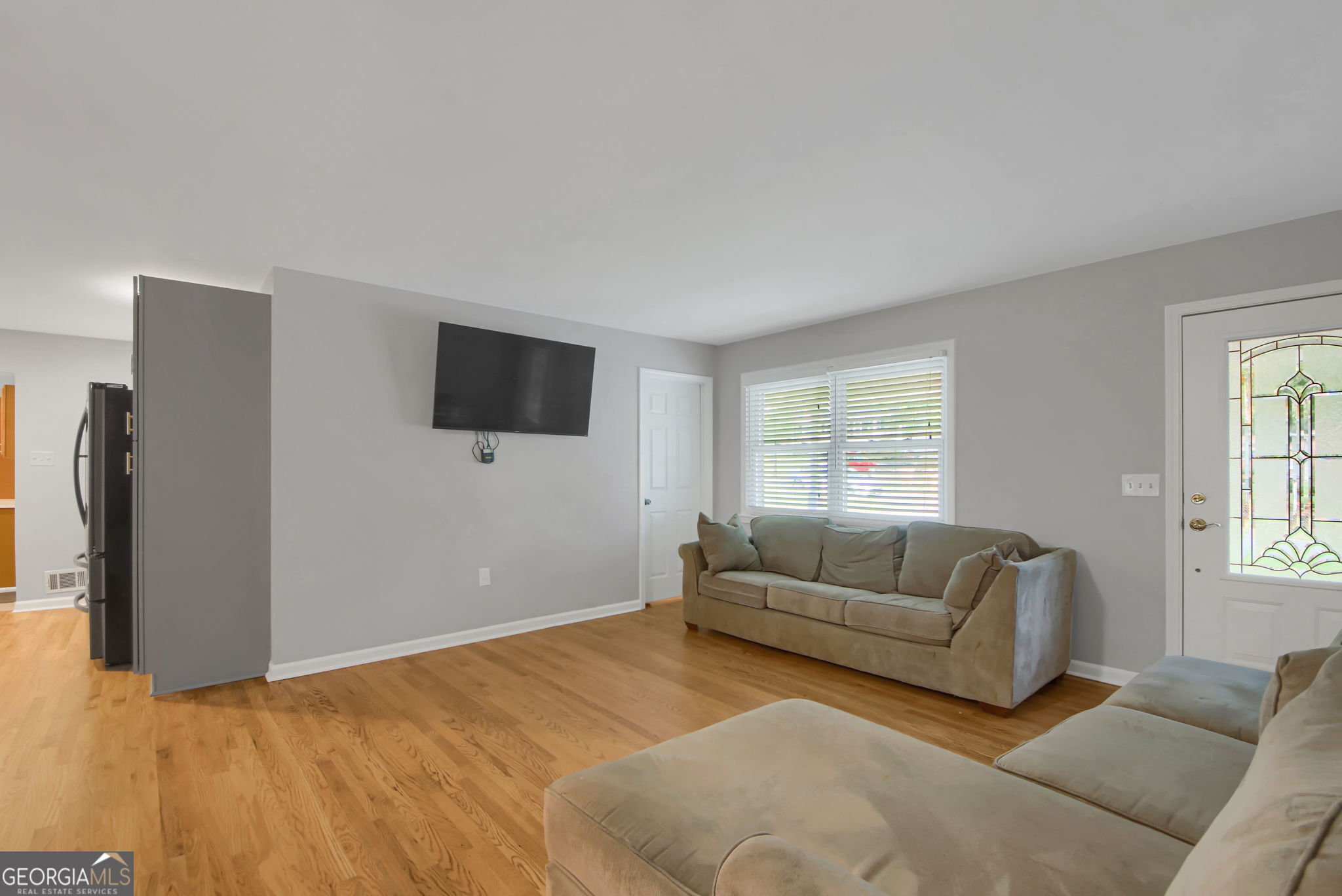 68 Christine Drive Property Photo 4