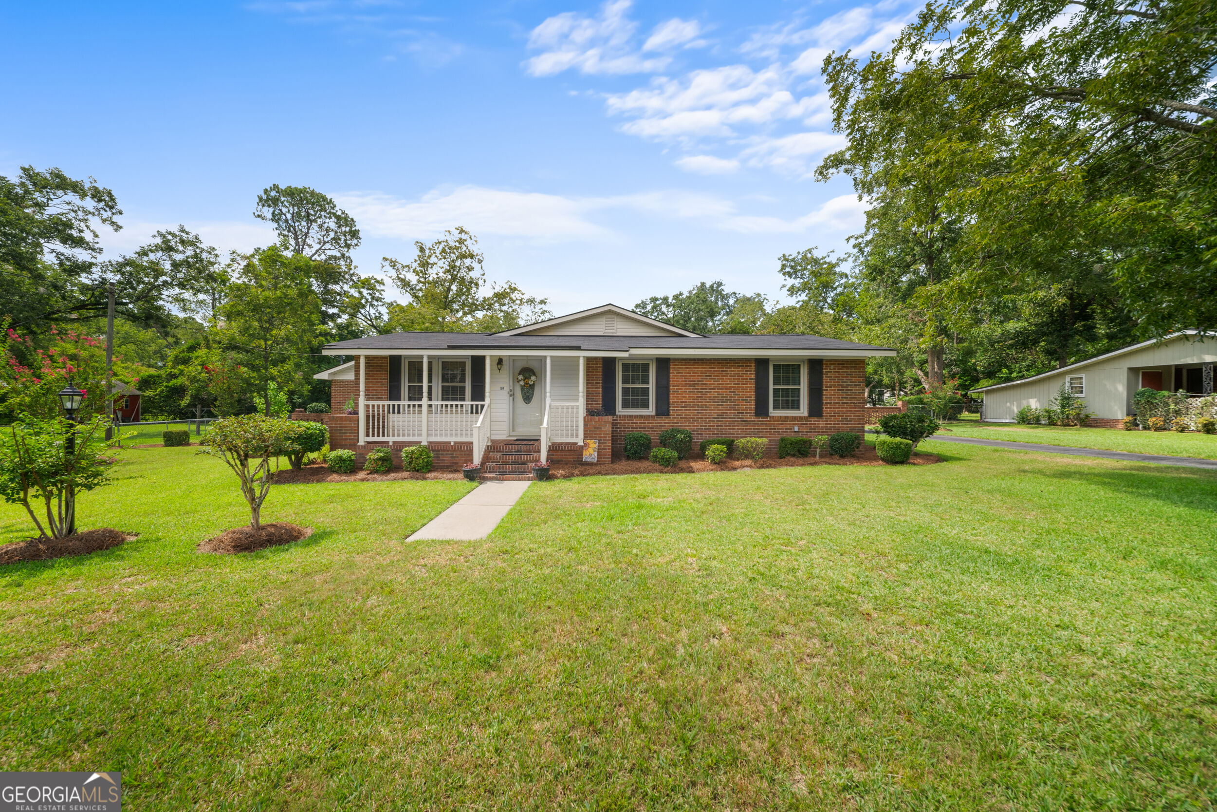 104 Irwin Drive Property Photo 1