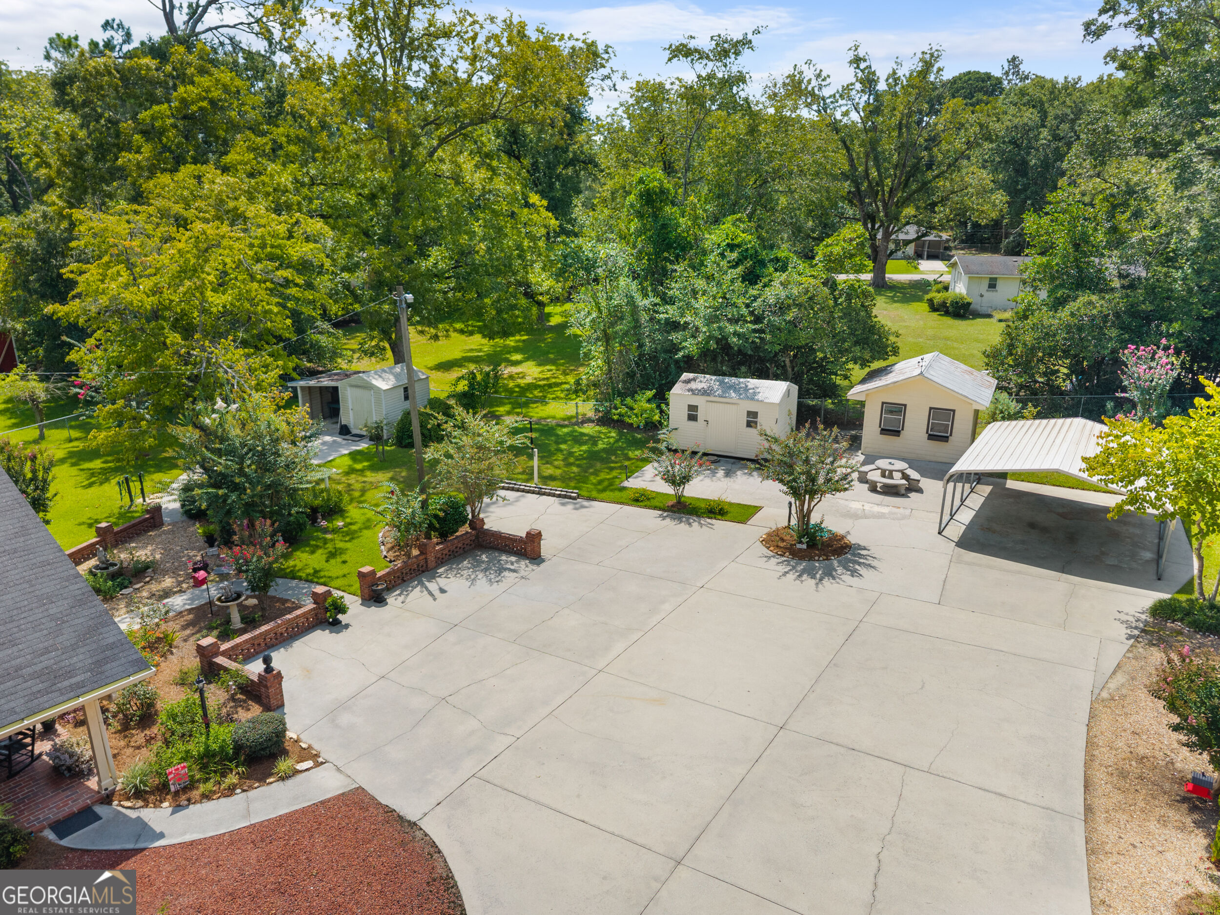 104 Irwin Drive Property Photo 6