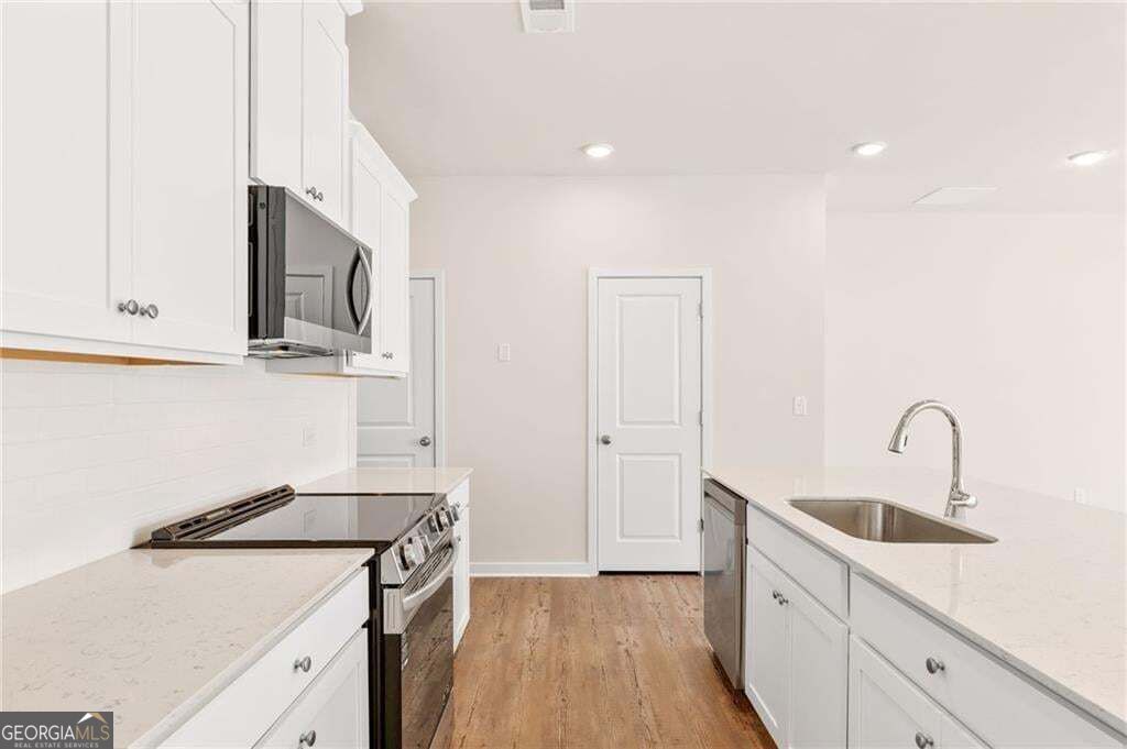 7266 Sherwood Square Drive # 15 Property Photo 11