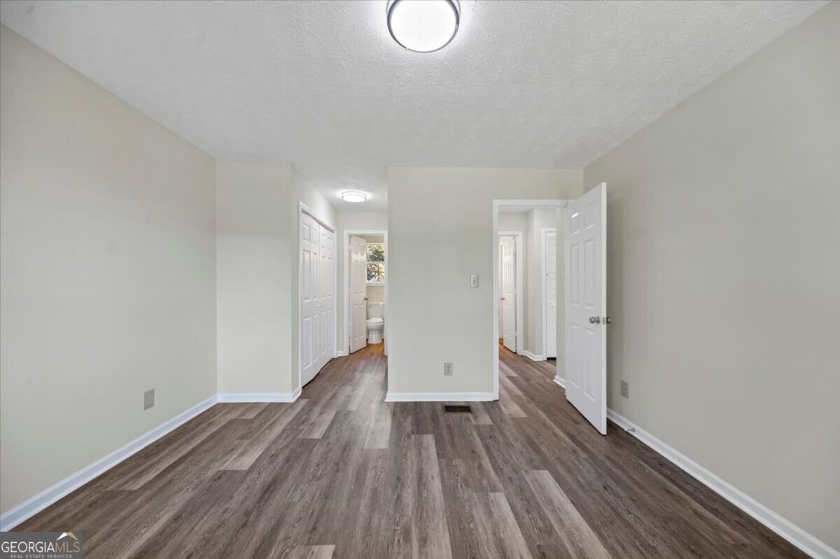 737 Carlton Street Se Property Photo 16
