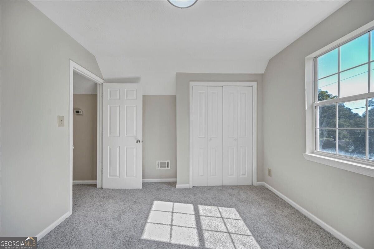 737 Carlton Street Se Property Photo 21