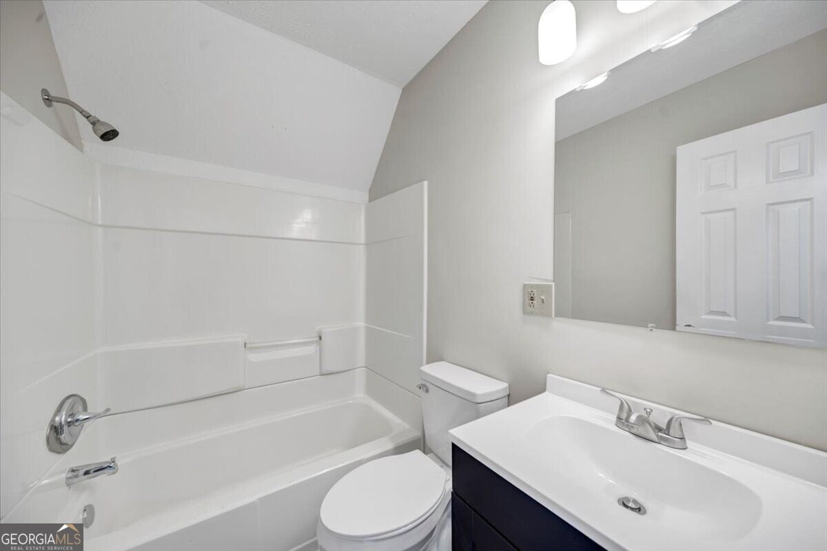 737 Carlton Street Se Property Photo 22