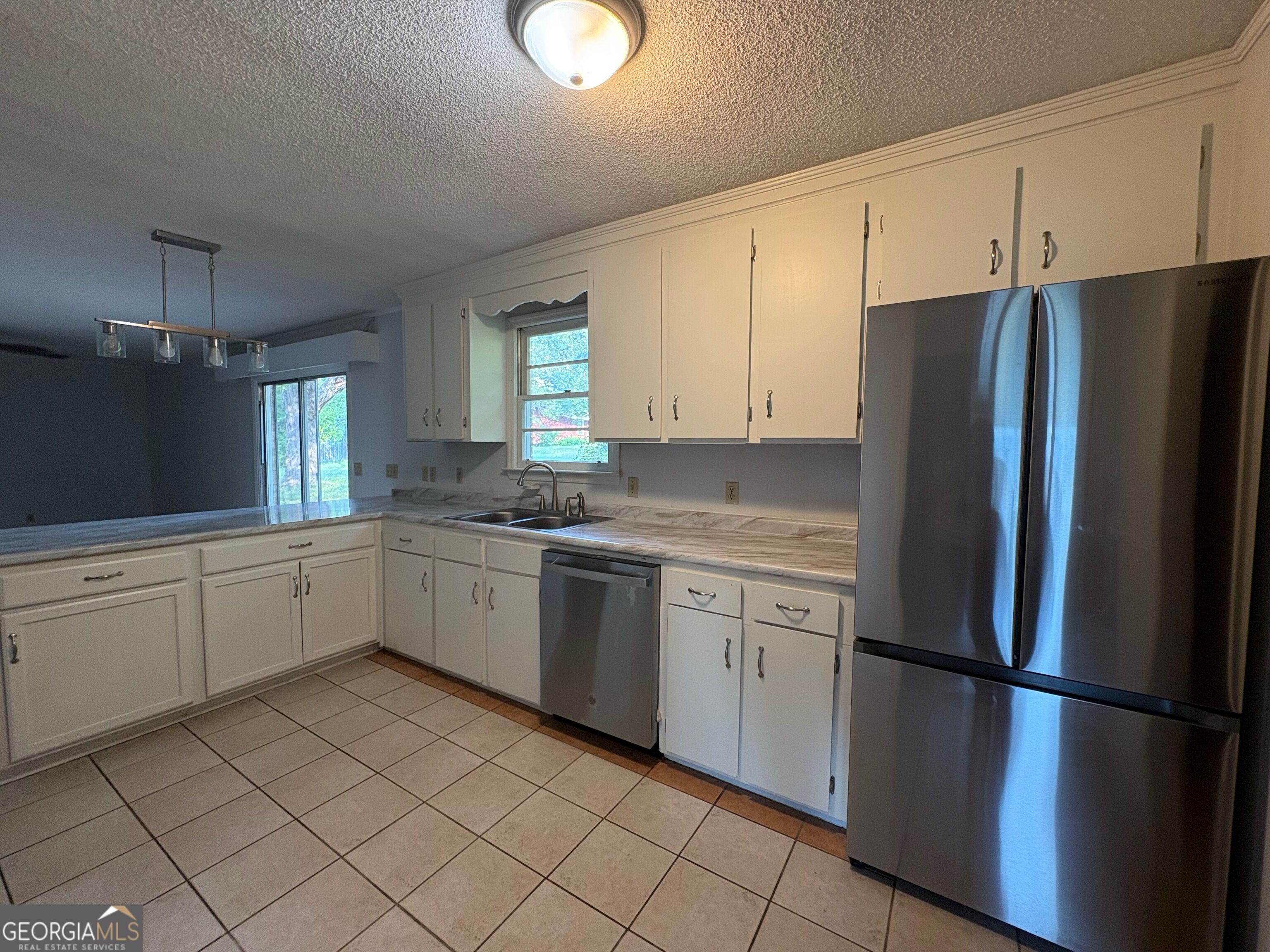 100 Cherry Street Property Photo 6