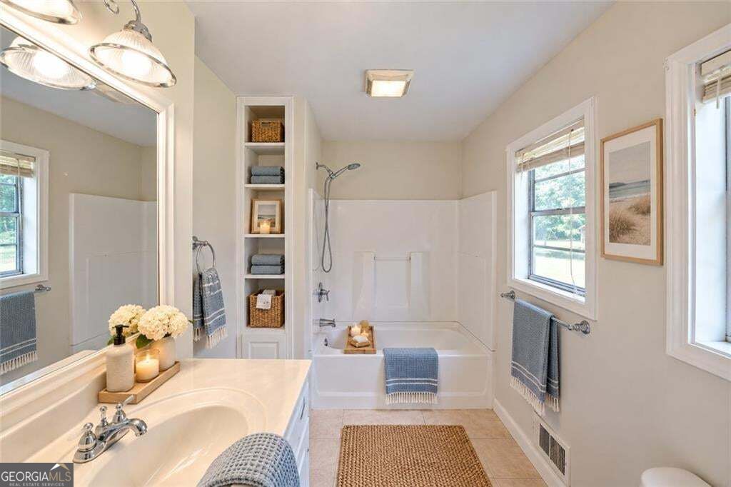 4218 Carlos Court Property Photo 8
