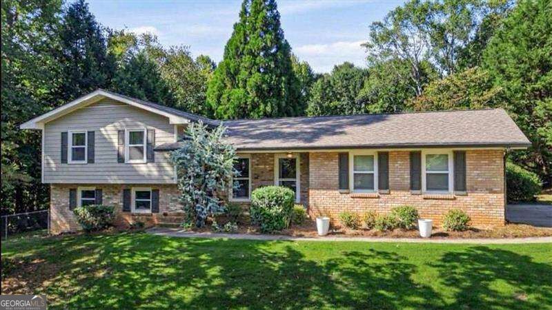 669 Foxcliffe Court Se Property Photo 1