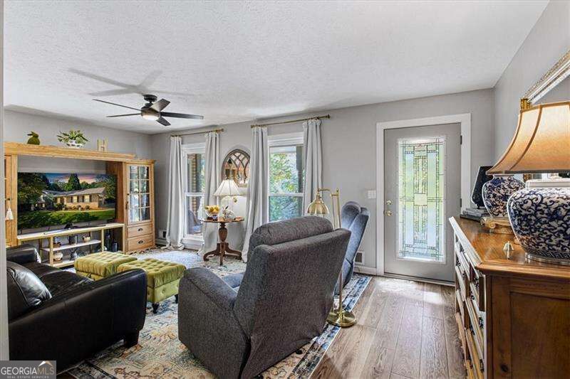 669 Foxcliffe Court Se Property Photo 4