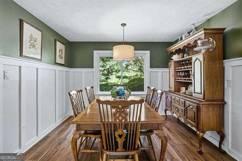 669 Foxcliffe Court Se Property Photo 6