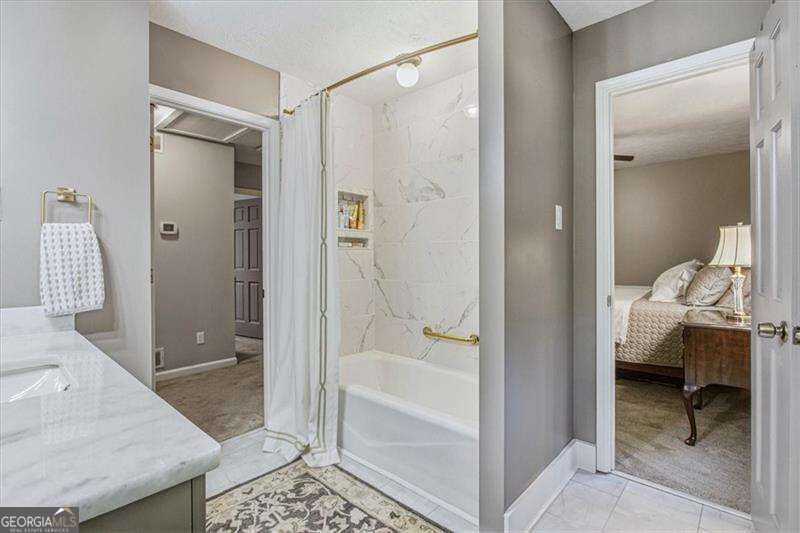 669 Foxcliffe Court Se Property Photo 17
