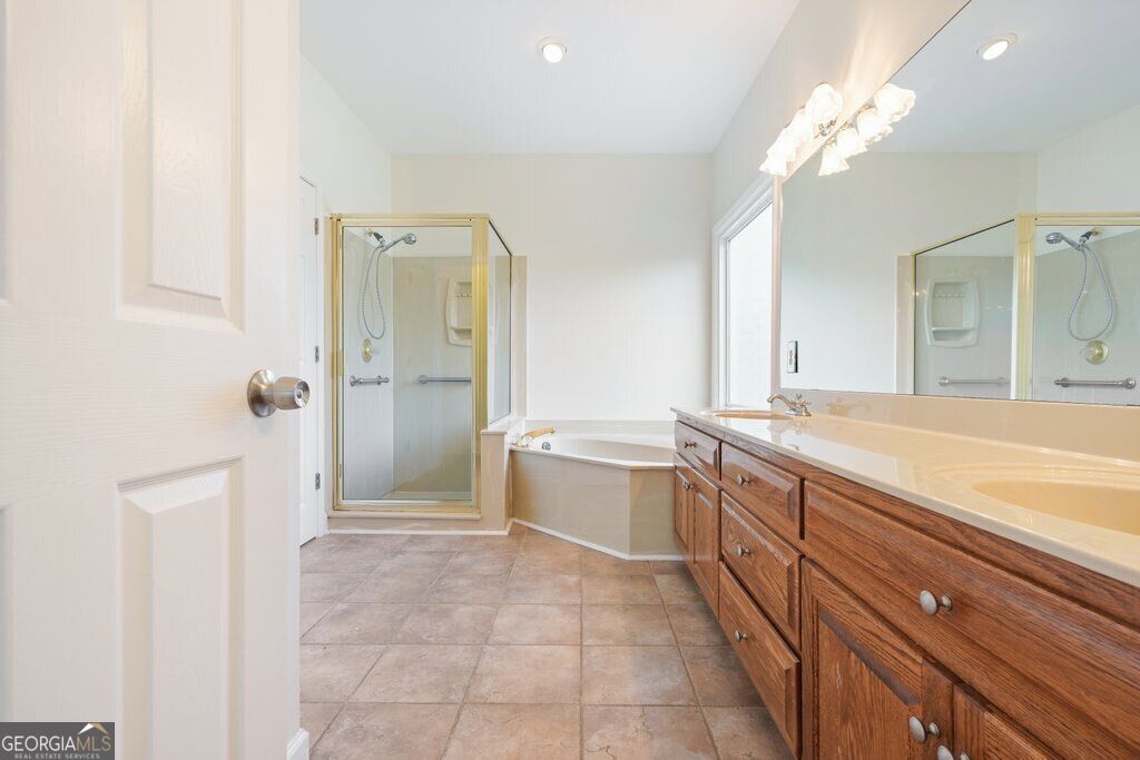 1200 Fenmore Hall Property Photo 32