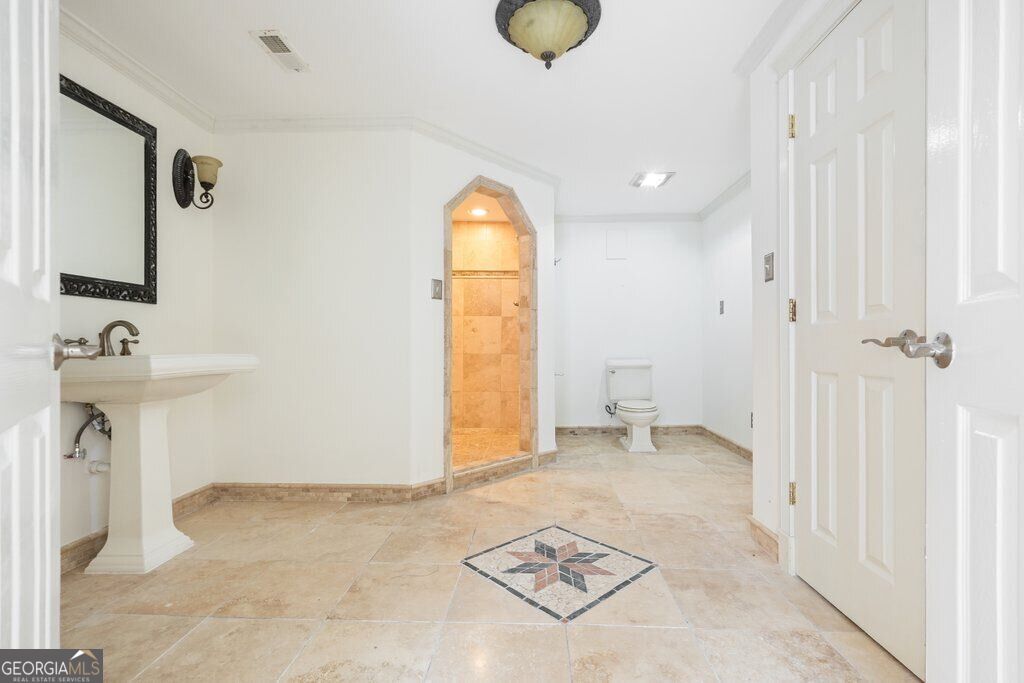 1200 Fenmore Hall Property Photo 54
