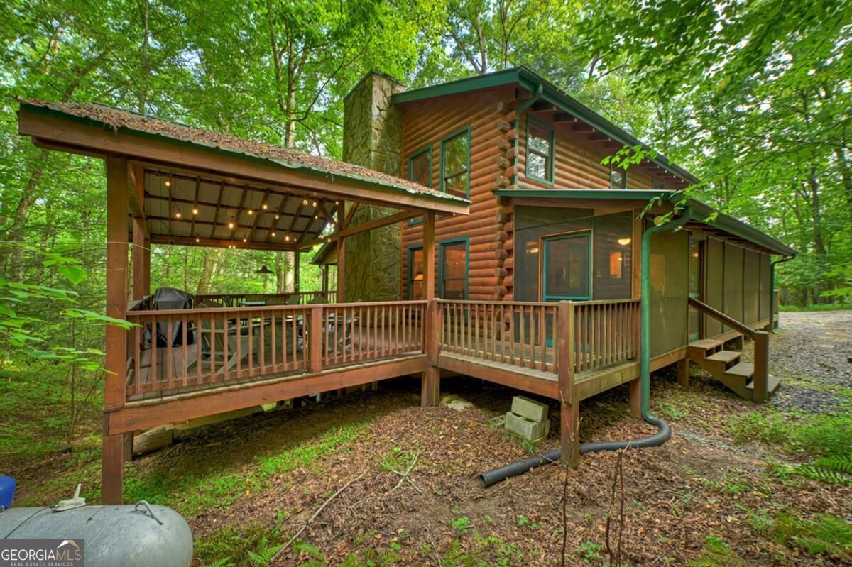 381 Icy Lane Property Photo 2