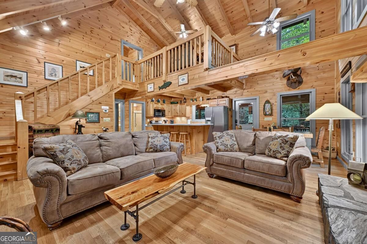 381 Icy Lane Property Photo 8