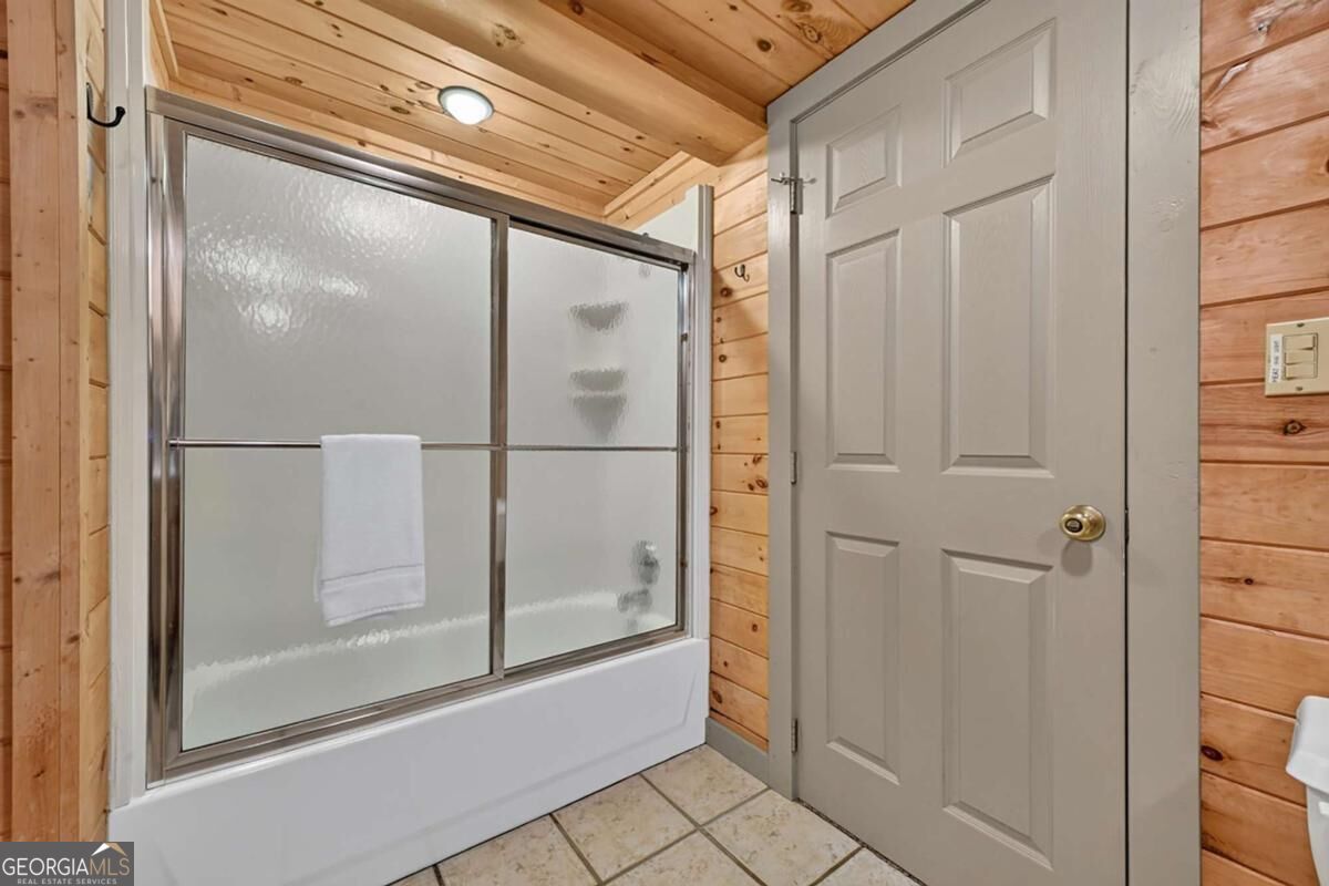 381 Icy Lane Property Photo 47