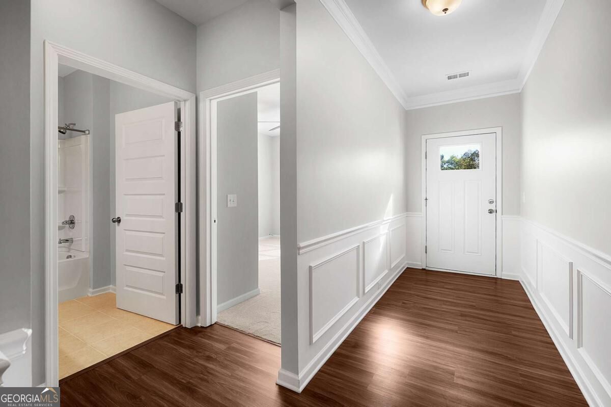 304 Benstone Drive Ne Property Photo 6