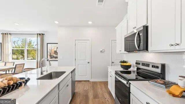 7278 Sherwood Square Drive # 18 Property Photo 5
