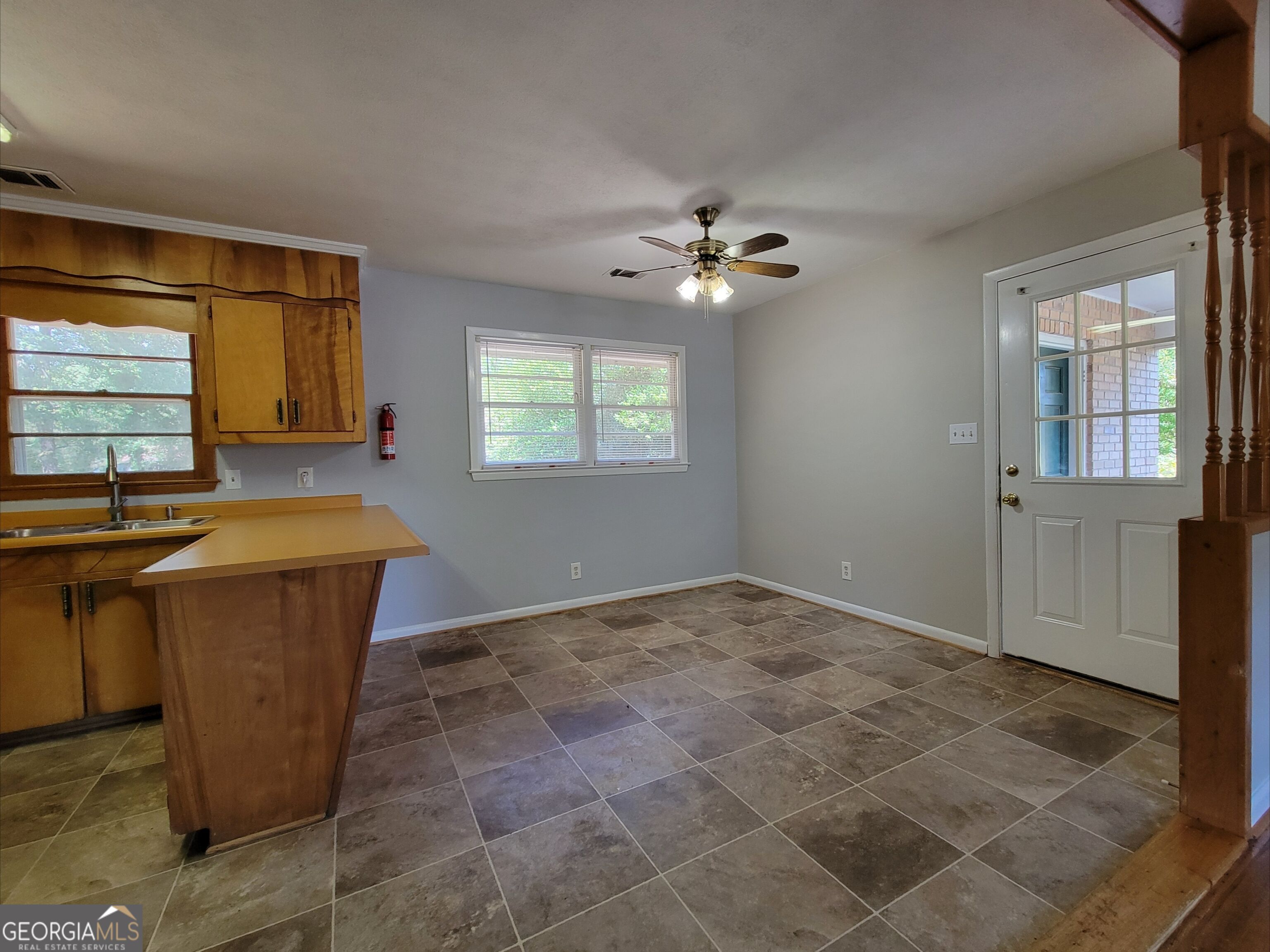 300 Nancy Street Property Photo 6