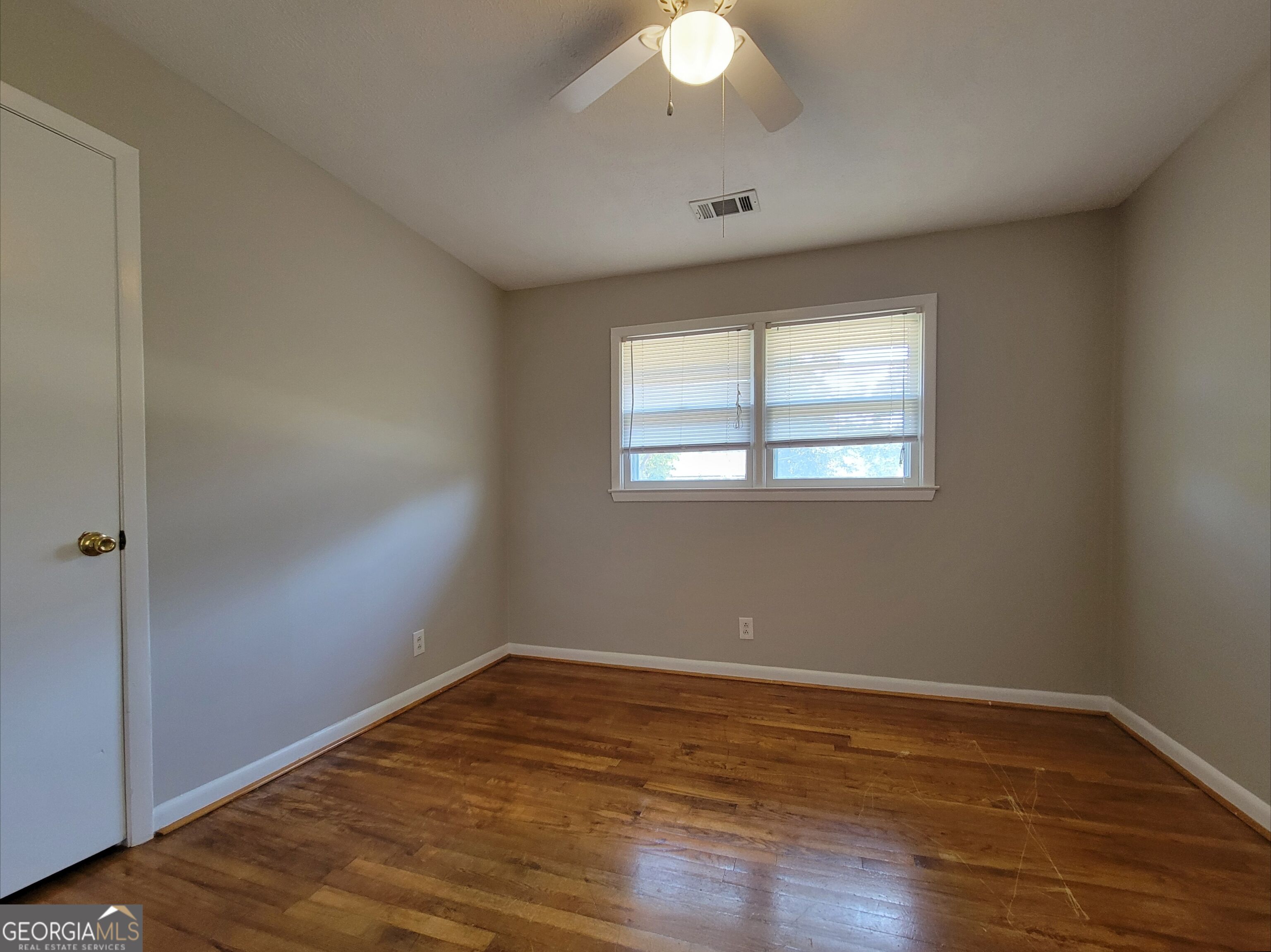 300 Nancy Street Property Photo 12