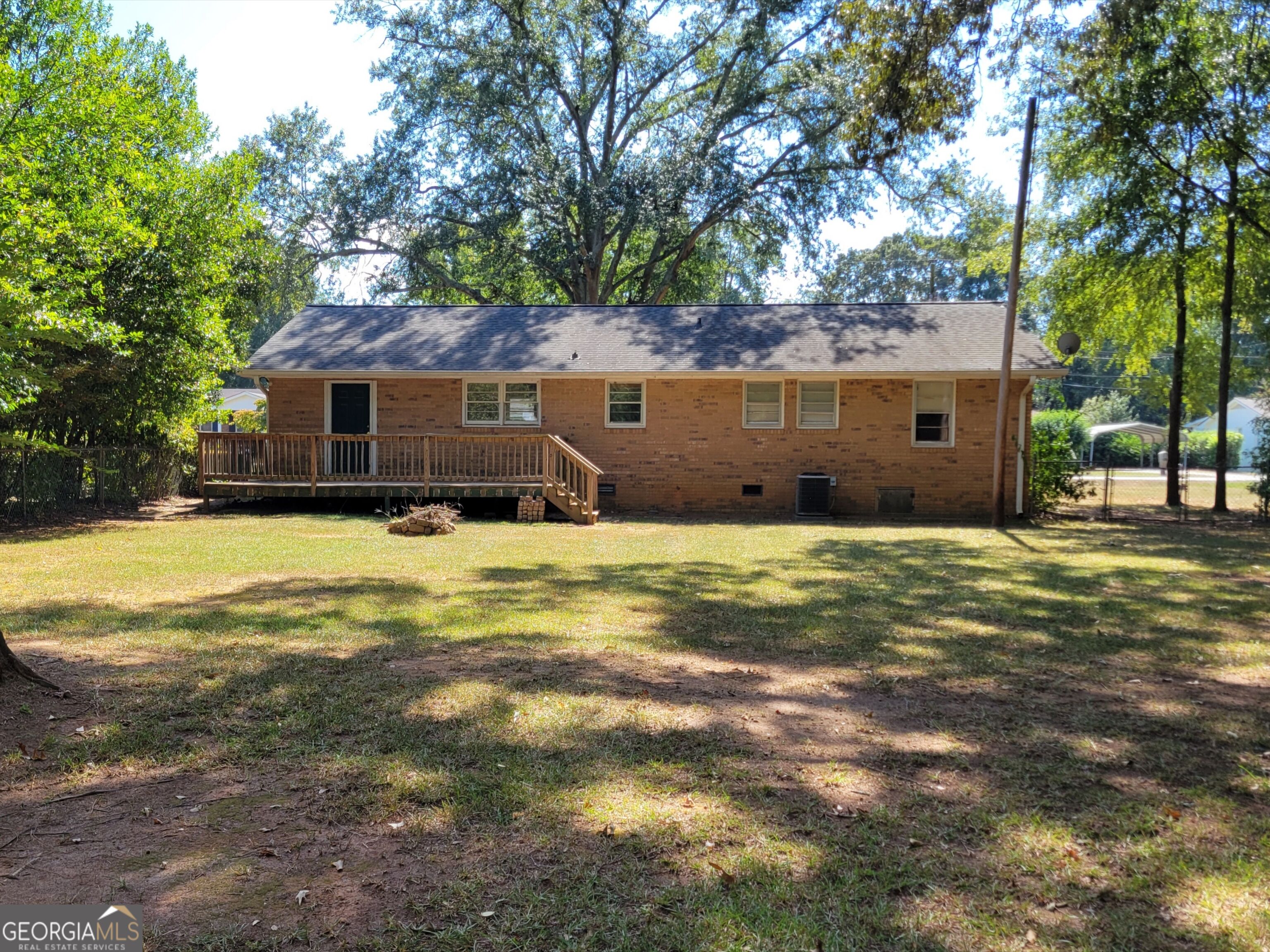 300 Nancy Street Property Photo 14