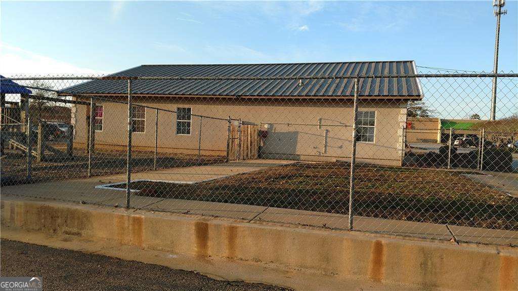 3180 Atlanta Highway Property Photo 4