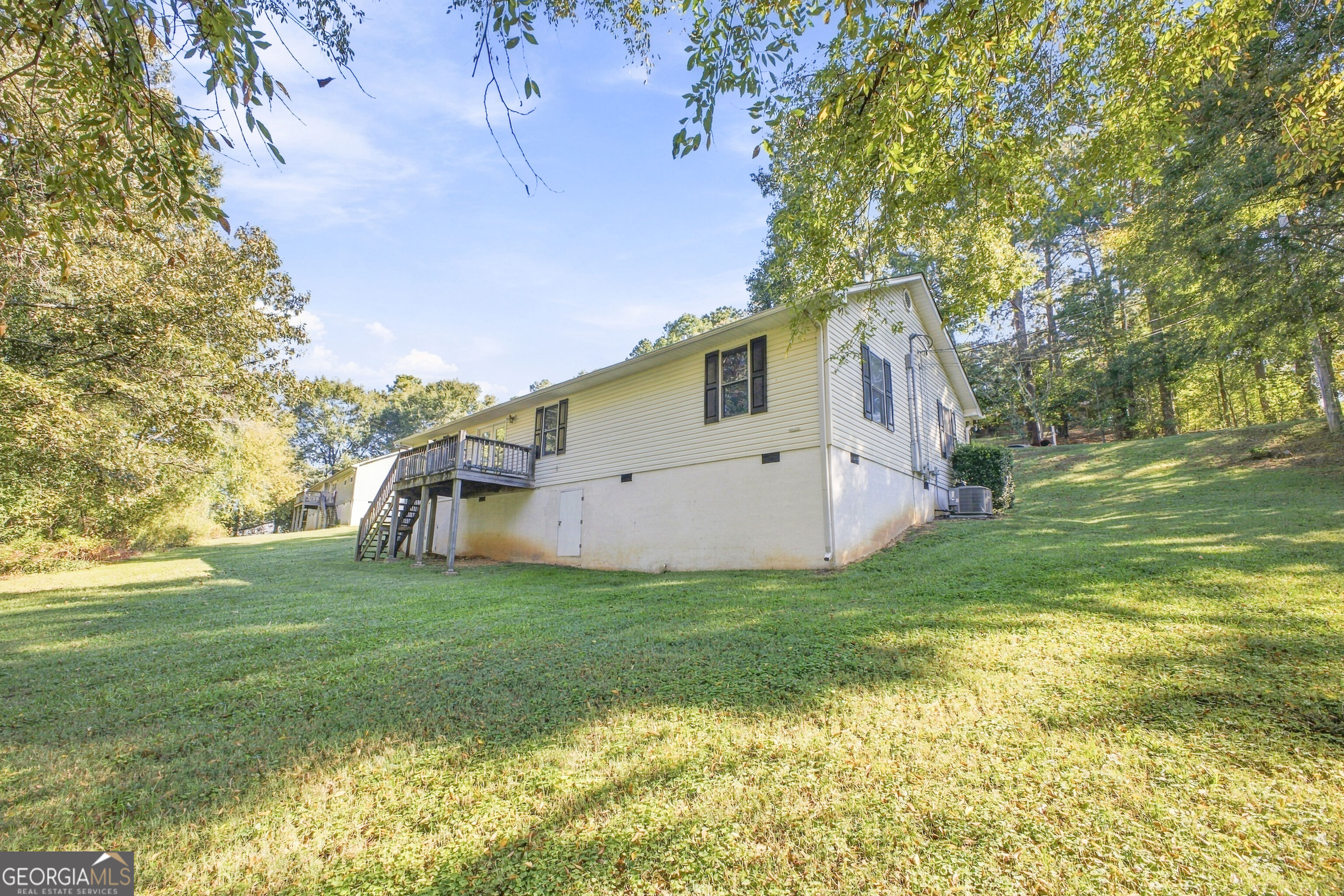 3 Doncaster Drive Ne Property Photo 5