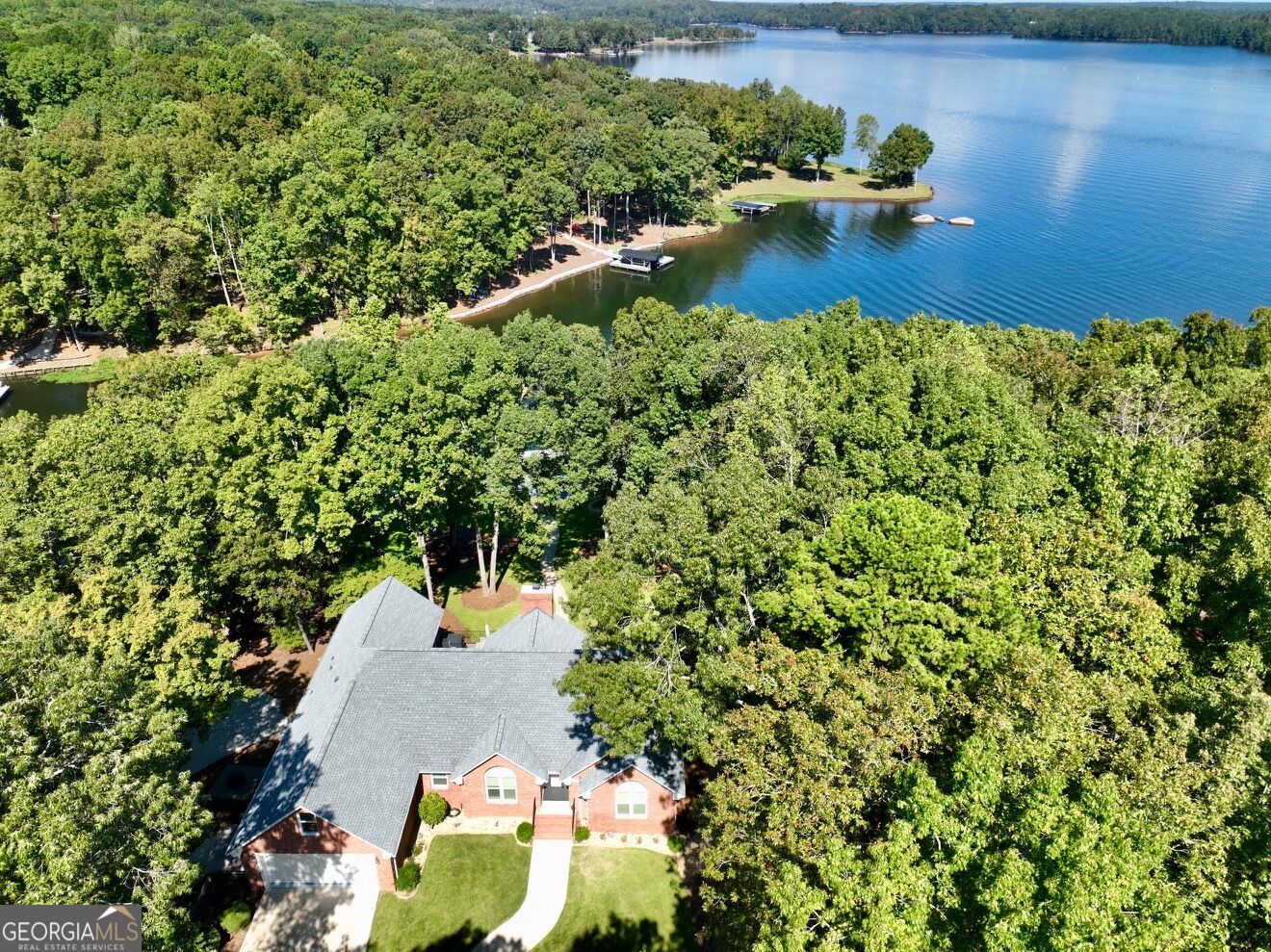 415 Long Shoals Drive Property Photo 2