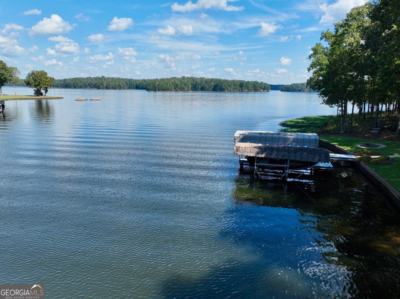 415 Long Shoals Drive Property Photo 11