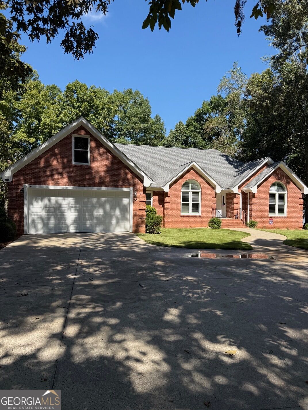 415 Long Shoals Drive Property Photo 13